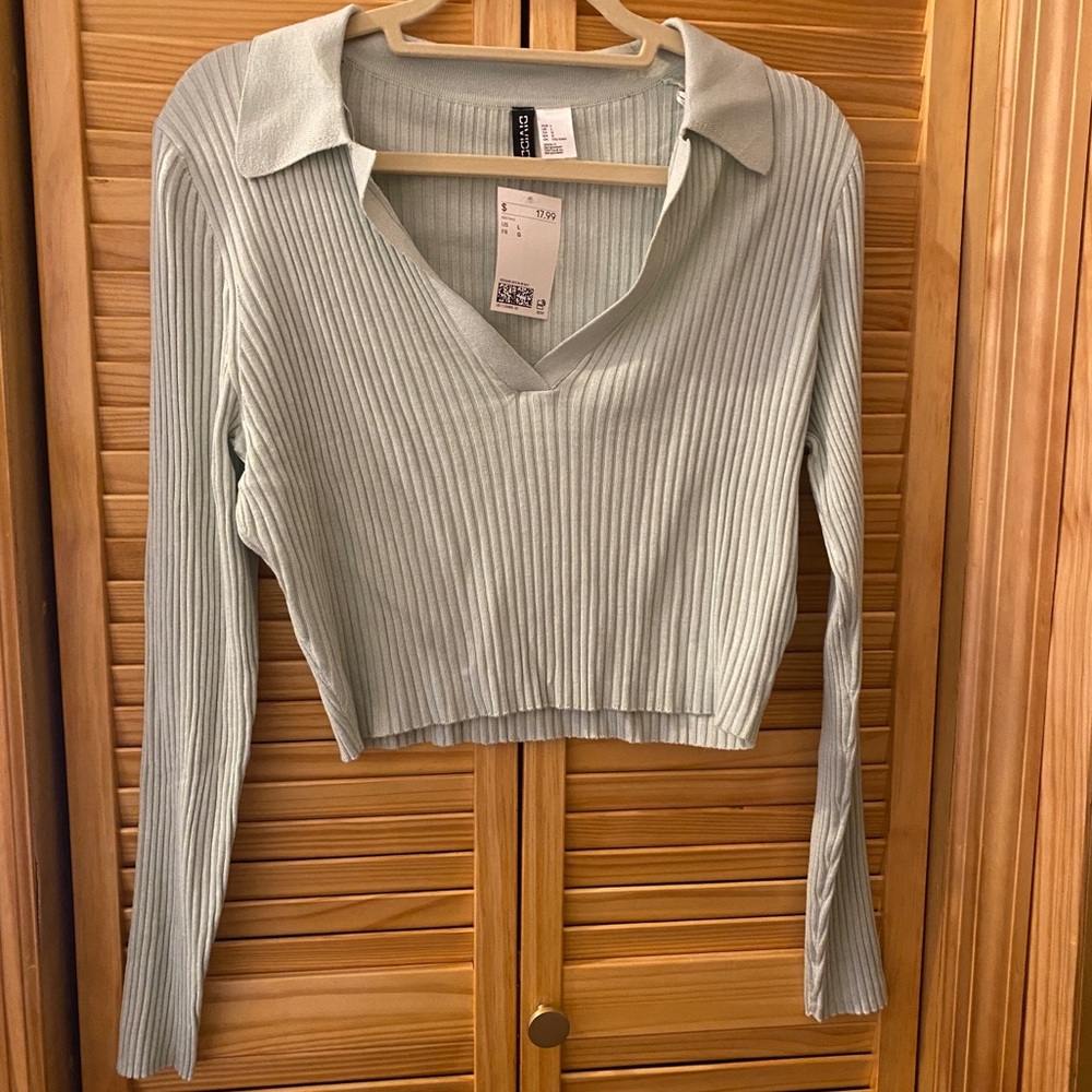 H&M Collared Ribbed Crop Top